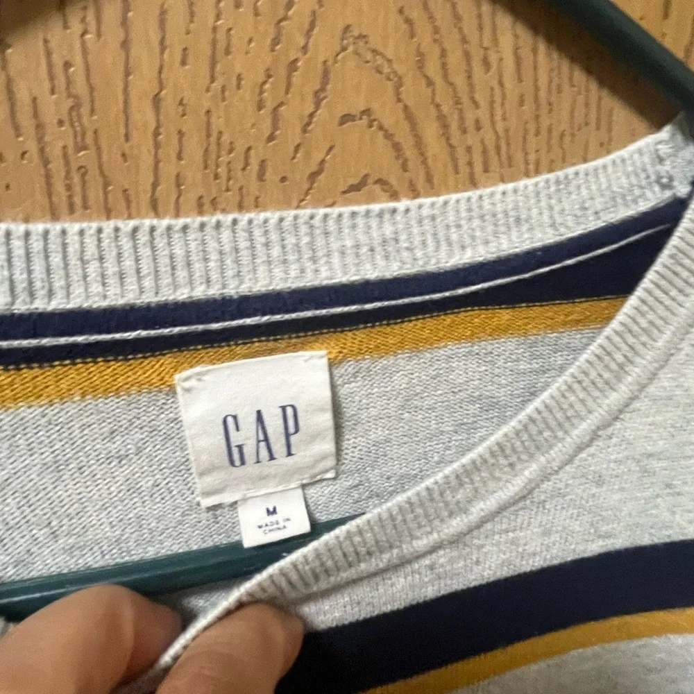 GAP Men's Crewneck Sweater - White, Navy, Yellow Stripes